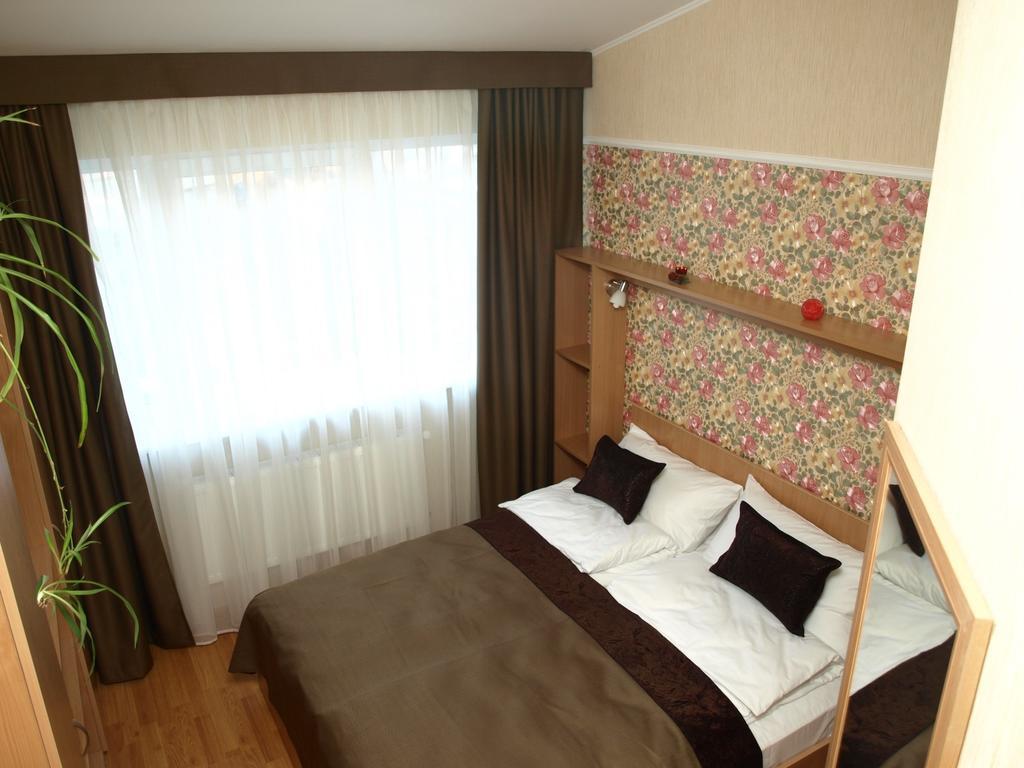 Leon Hotel Lviv Szoba fotó