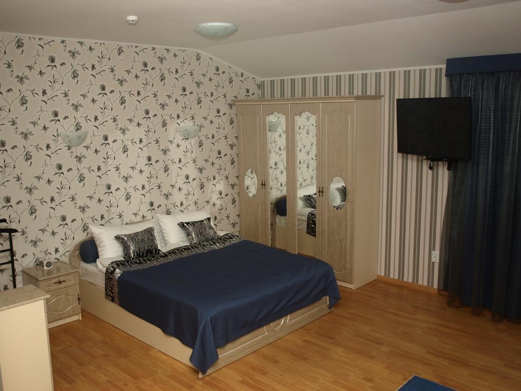 Leon Hotel Lviv Szoba fotó